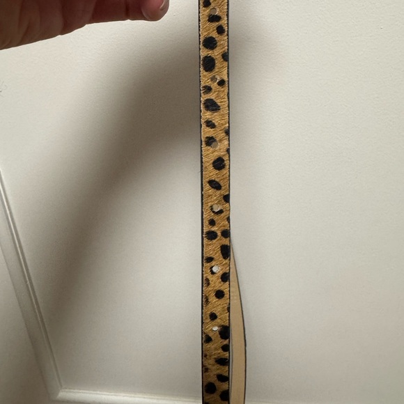 Ann Taylor leopard / cheetah skinny belt size Medium - Picture 9 of 10